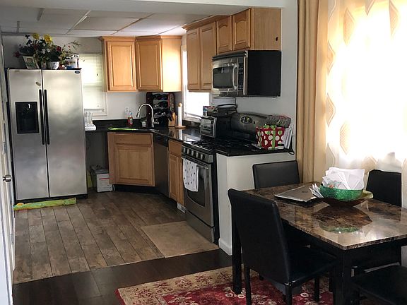 4th image of 804 Gargantua Ave