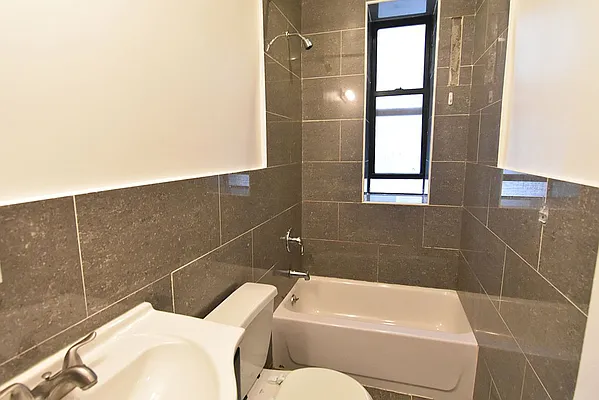 Rented by Bohemia Realty Group | media 18