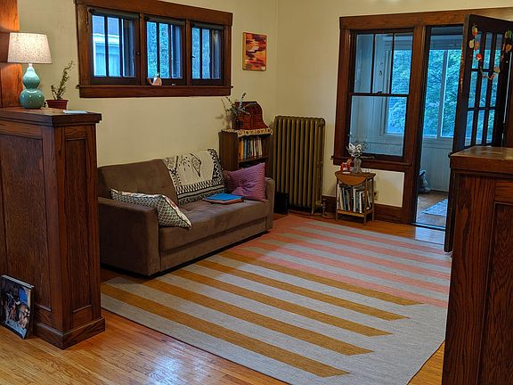2nd image of 1636 Selby Ave