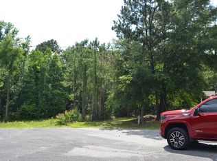 22 Pine Bark Ln, Midway, FL 32343