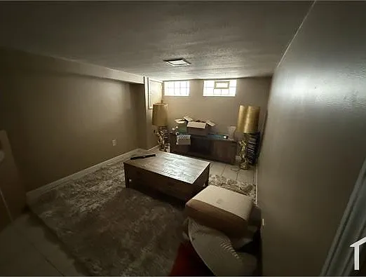 3 bed, $2,300 — Photo 2