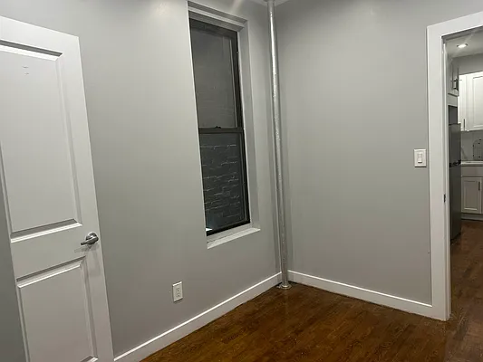 Rented by Premier One Realty LLC | media 4