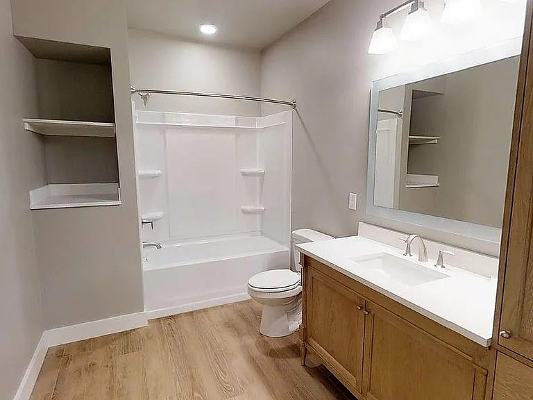 2 Bed Townhouse - Unit 508 - Bathroom