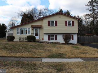 26 Over Rd, Feasterville Trevose, PA 19053