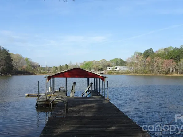 169 Hamptons Cove Rd, Troutman, NC 28166