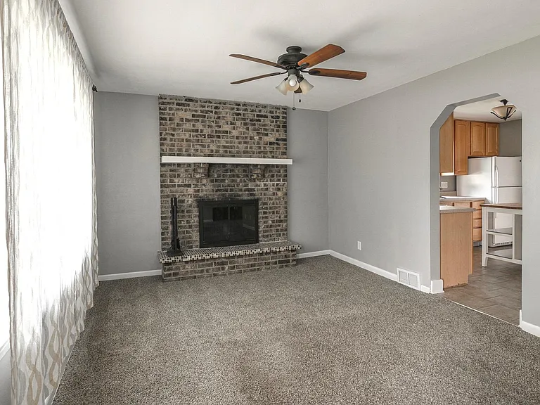 6960 Townsend Ave — Photo 10