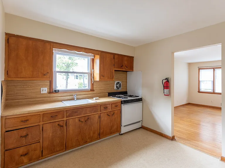74 Wyckoff St — Photo 4