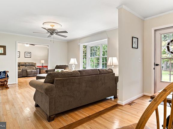 3rd image of 29223 Woodridge Dr