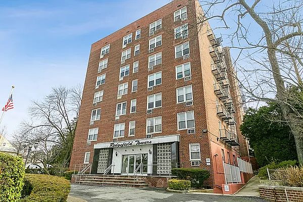 1st image of 8301 Ridge Blvd APT 6D