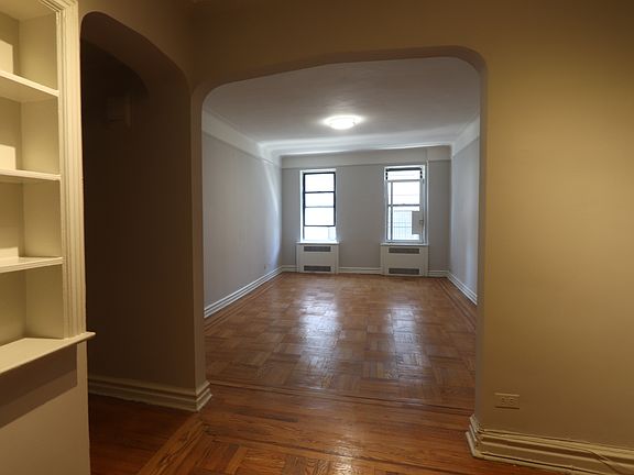4th image of 10824 71st Ave APT 2C