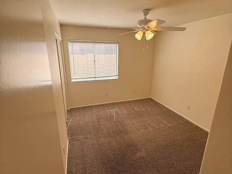 4556 E Charleston Ave — Photo 29