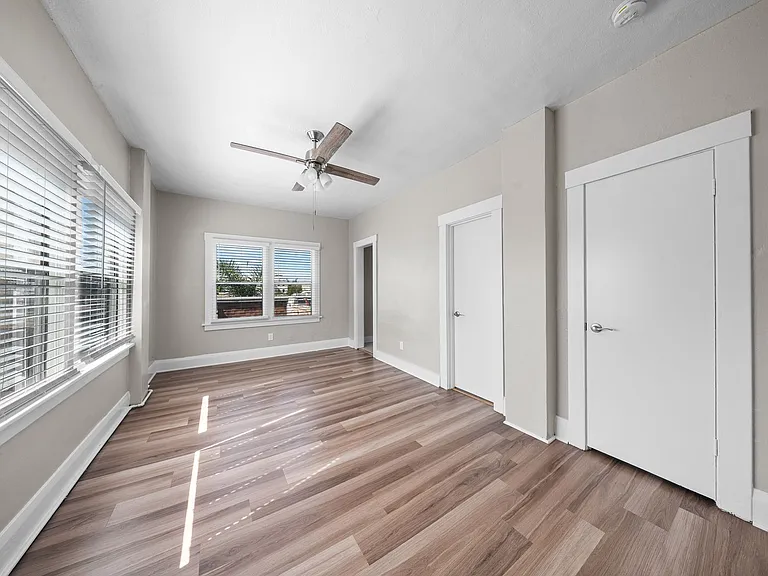 65 Linden Ave. — Photo 3