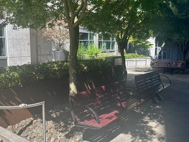 1926 W Burnside St #204 — Photo 15