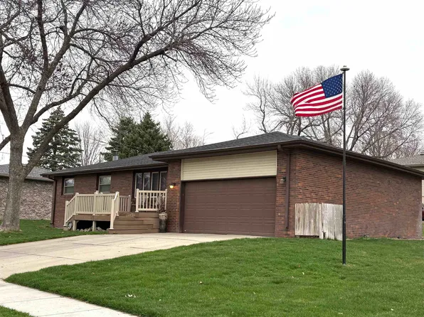 2000 Bel Air Rd, Norfolk, NE 68701