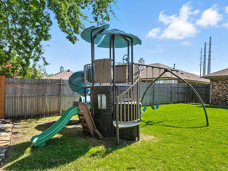 749 Western Trl — Photo 41