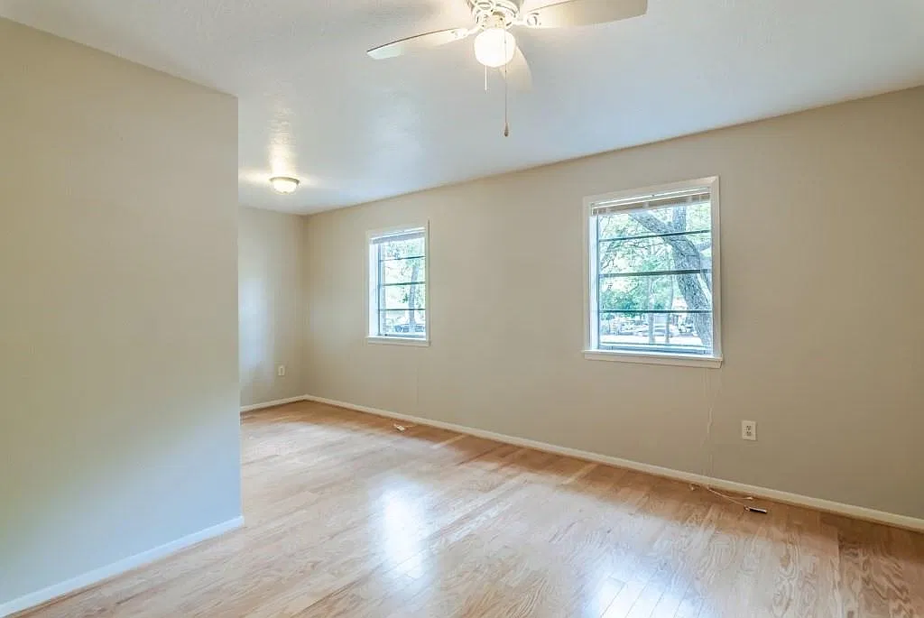 1 bed, 1.0 bath, 646 sqft, $895 — Photo 2