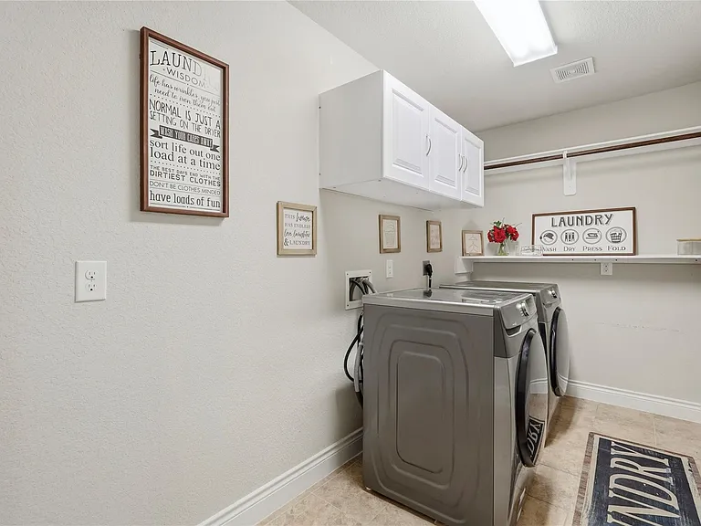 10311 Silver Shield Way — Photo 12