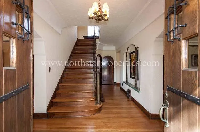 3 bed, 3400 sqft, $3,750 — Photo 3