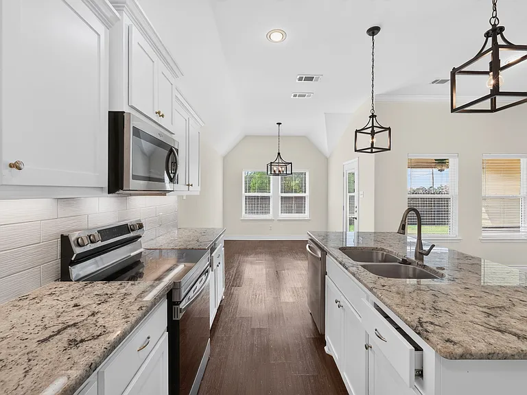 8507 Christie Ln — Photo 8