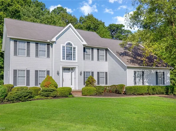 2554 Arbor Ct, Uniontown, OH 44685