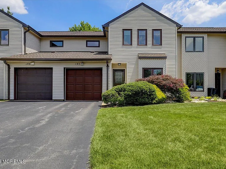 185 Pear Dr — Photo 3