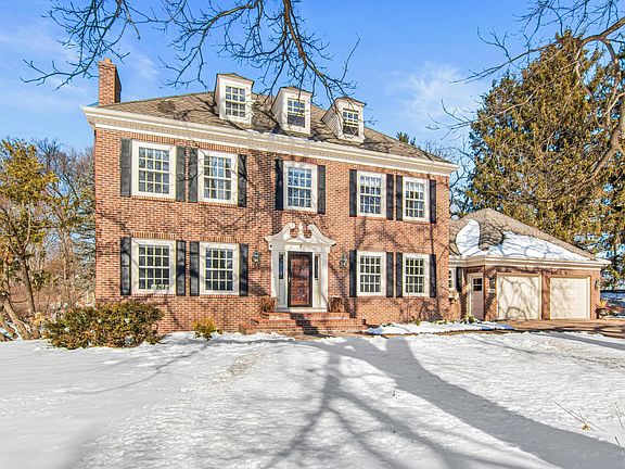 2nd image of 5930 Stonebridge Rd