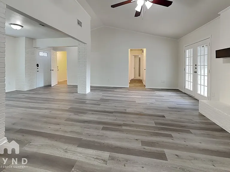 105 Ripplewood Dr — Photo 9
