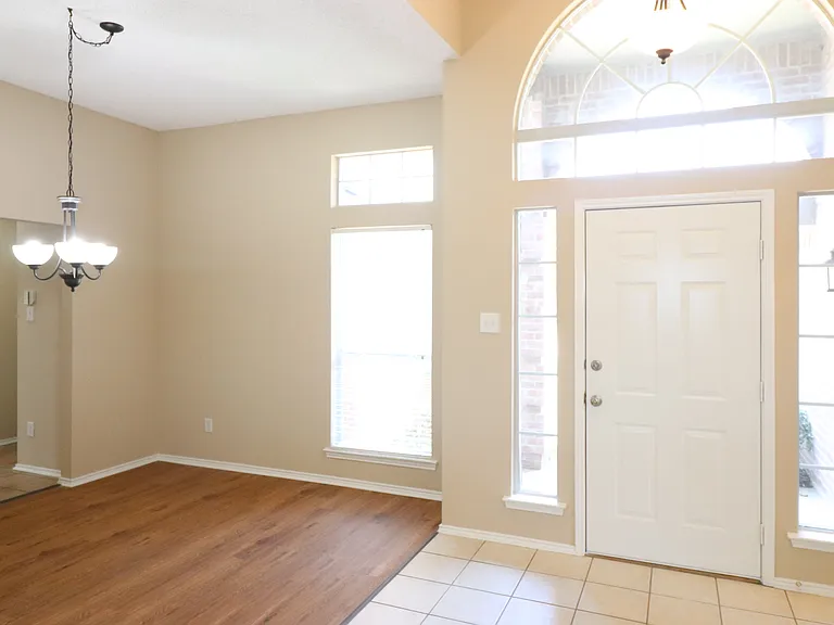 3711 Sycamore Ln — Photo 3