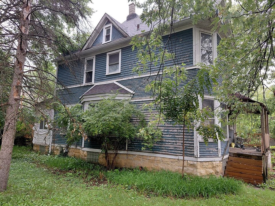 2nd image of 9633 S Prospect Ave