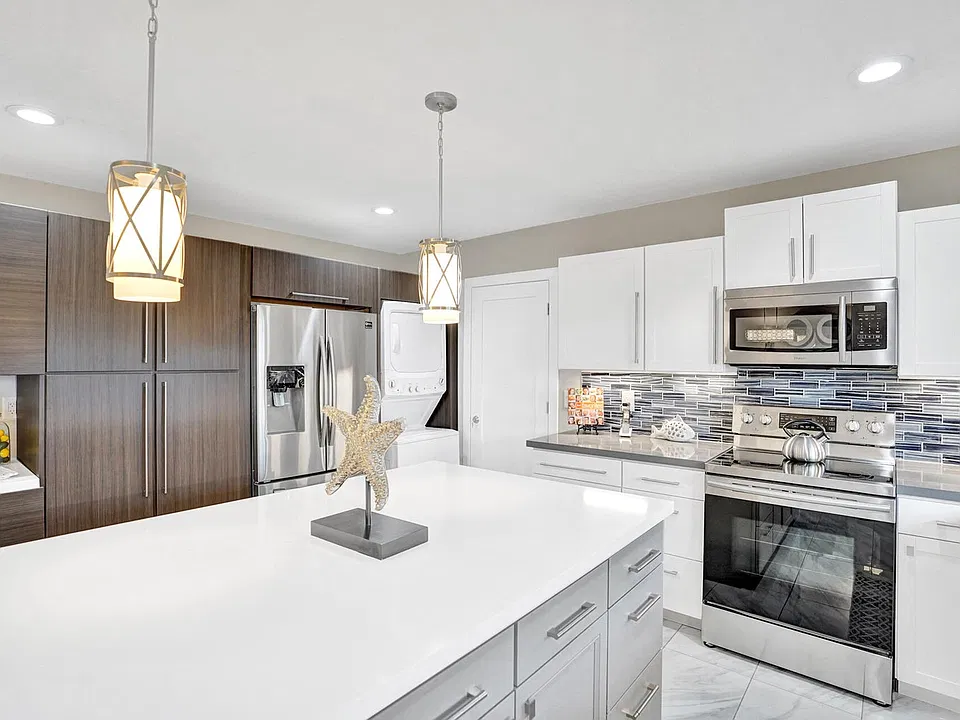 1236 NE 18th Ave