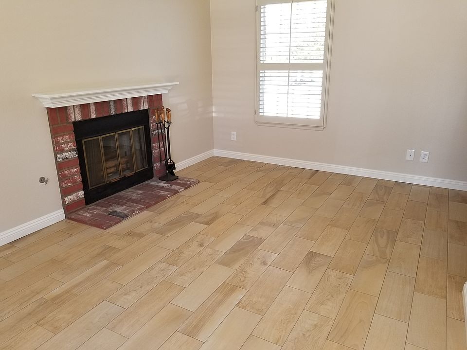 2nd image of 1985 Anaheim Ave APT 2