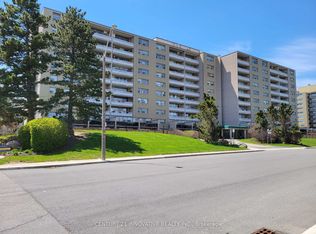 15 Albright Rd S #910, Hamilton, ON L8K 5J2