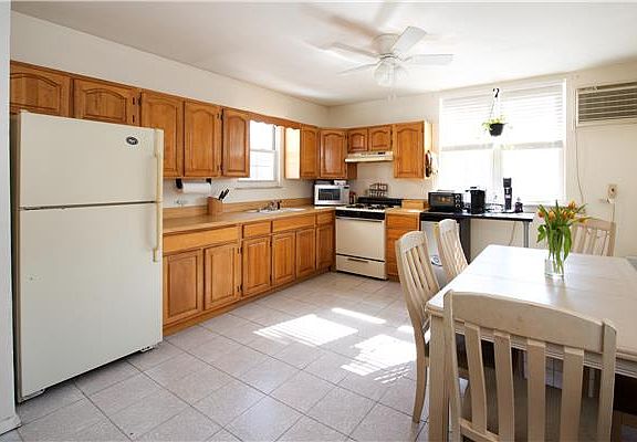 4th image of 306 13th St