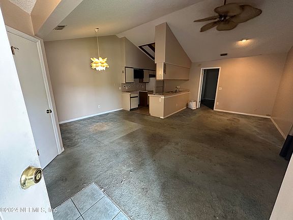 4th image of 5538 CABOT Drive N