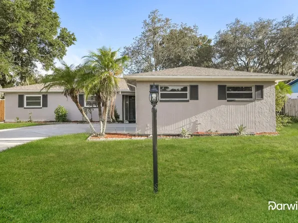 3835 Twilight Dr, Valrico, FL 33594