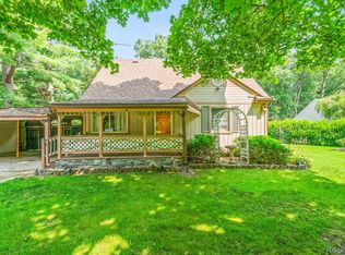 40430 Harris Rd, Belleville, MI 48111