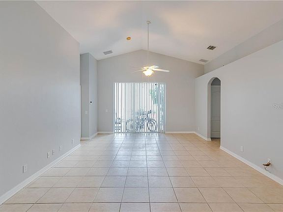 4th image of 4410 Marchmont Blvd
