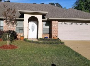 105 Rue Donahue, Pineville, LA 71360
