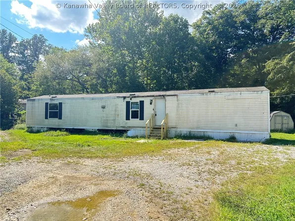 465 Augusta Dr, Huntington, WV 25704