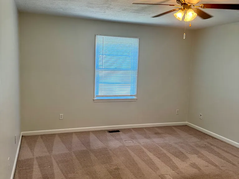 1623 Edgewood Dr — Photo 13