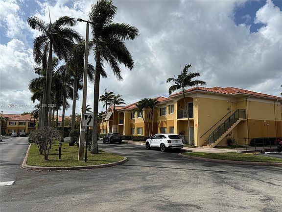 3rd image of 7270 NW 114th Ave APT 201-9