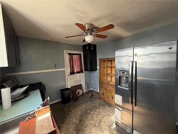 5th image of 1009 Oakland Ave