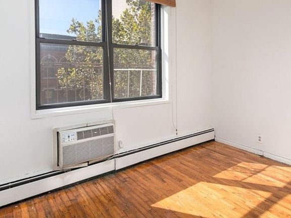 5th image of 229 E 29th St #6