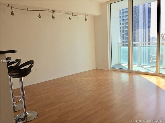 4th image of 951 Brickell Ave #27