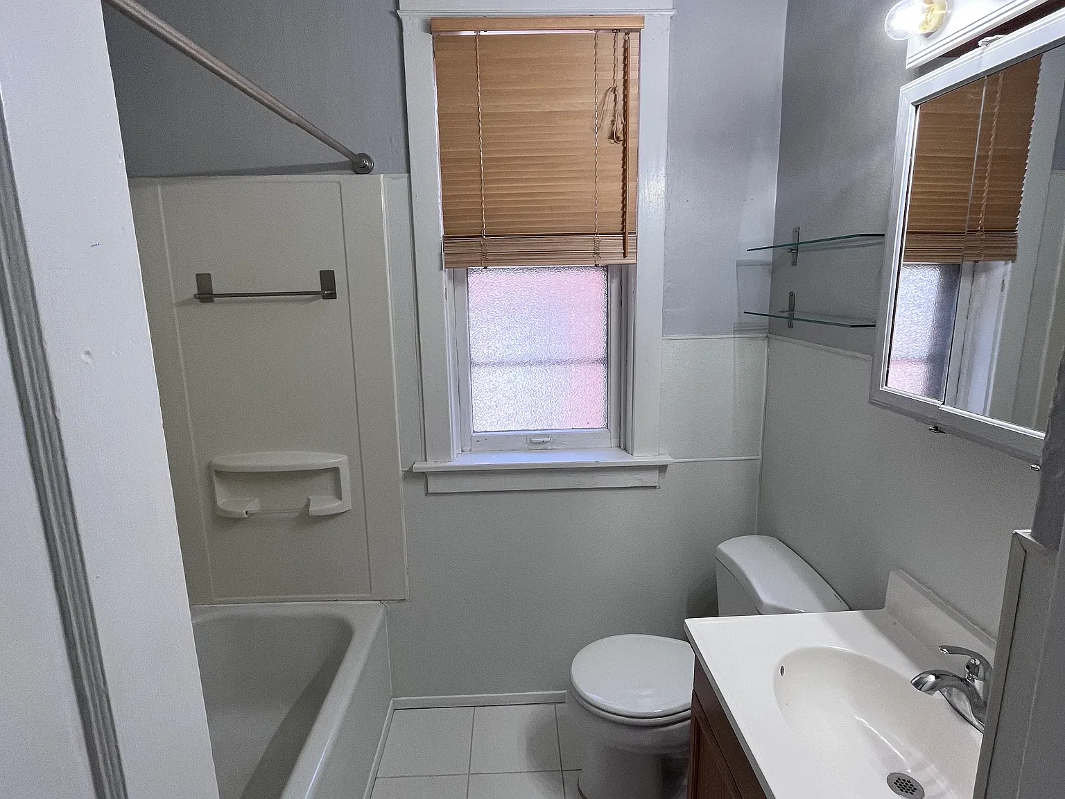 2 bed, 1080 sqft, $1,350 — Photo 4