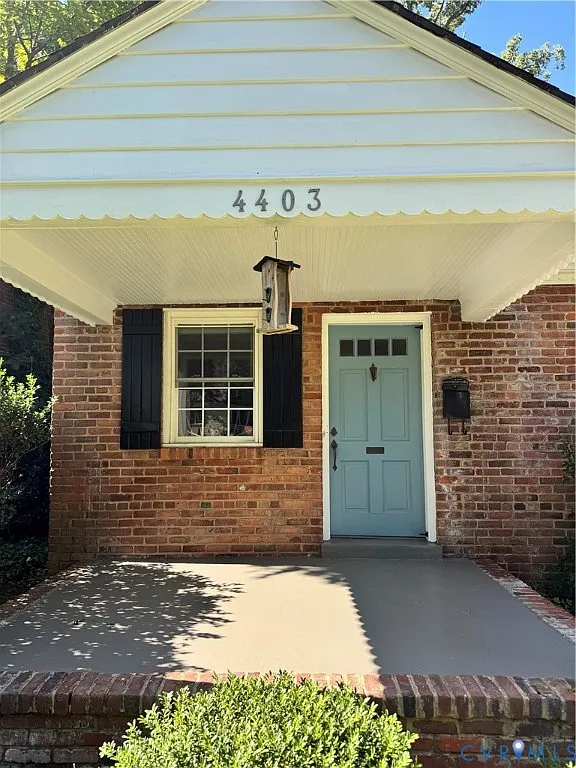 3 bed, 2.0 bath, 1497 sqft, $3,200 — Photo 2