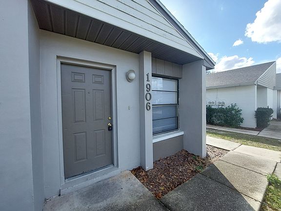 2nd image of 1906 Crystal Grove Dr