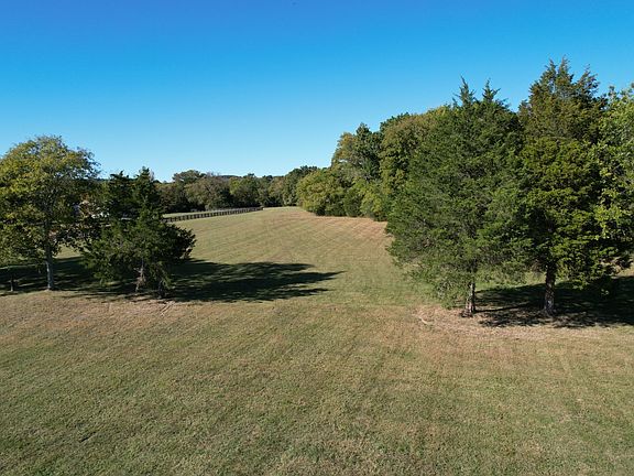 4th image of 2080 Wilson Pike Lot T1