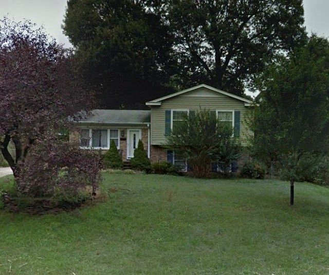 1st image of 319 Doggett Dr