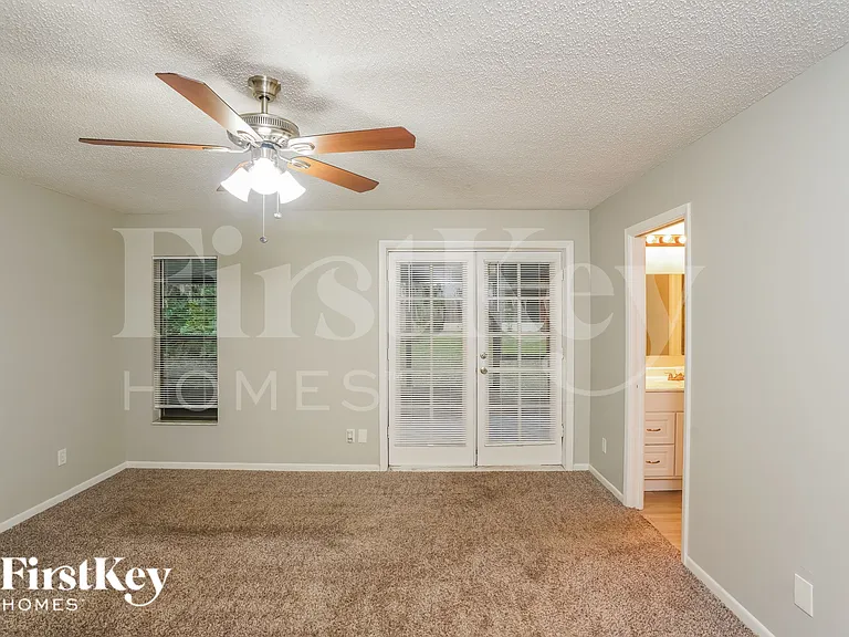 1024 Redbud Cir — Photo 7